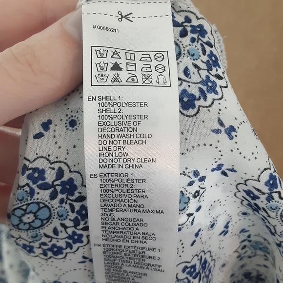 Forever 21 Pleated Floral Blouse - Picture 8 of 8